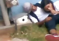 Het zou erotische pornofilm een gangbang moeten zijn!