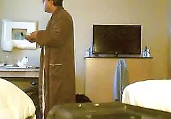 De leraar met een harde lul in zijn kont. films erotische massage