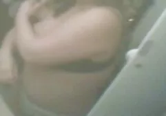 Busty ma in the cast geeft zich over aan beste erotische films de agent en neemt haar sperma in bezit