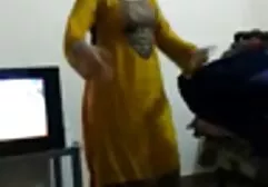 Een kortharig stel, met dikke lippen erotische massage films op haar mans fallus, en houdt van Cooney.