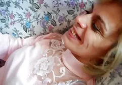 Het meisje dat haar sensuele massage film vriend repareert
