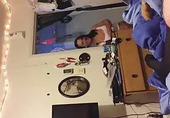 Zwartharige geile massage filmpjes MILF en Grote Tieten Masturberen