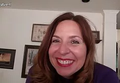 De skilful bald heeft een schroef in de vagina erotische films youtube de vulgaire kofferbak in een verscheidenheid van poses.