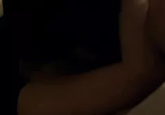 Meisjes knijpen grote melk en vingers clit soft erotische filmpjes wachtend op jahl