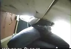 De brunette zette de schattige op de rokkenjager totdat de buurman terug ero massage film komt.